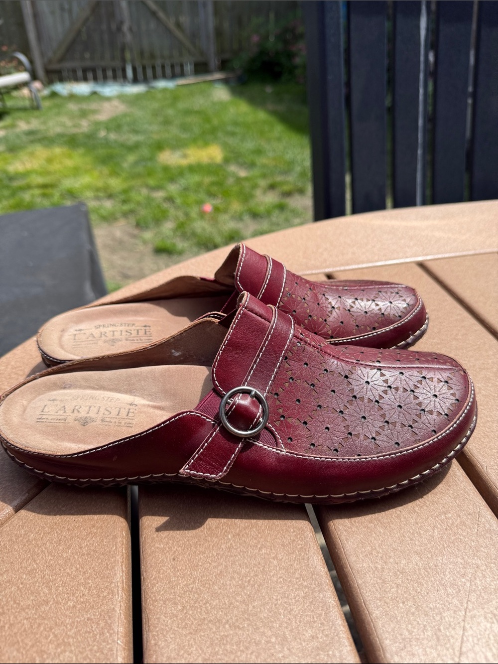 L'Artiste by Spring Step Women's Leather Popcorn Slip on Mules